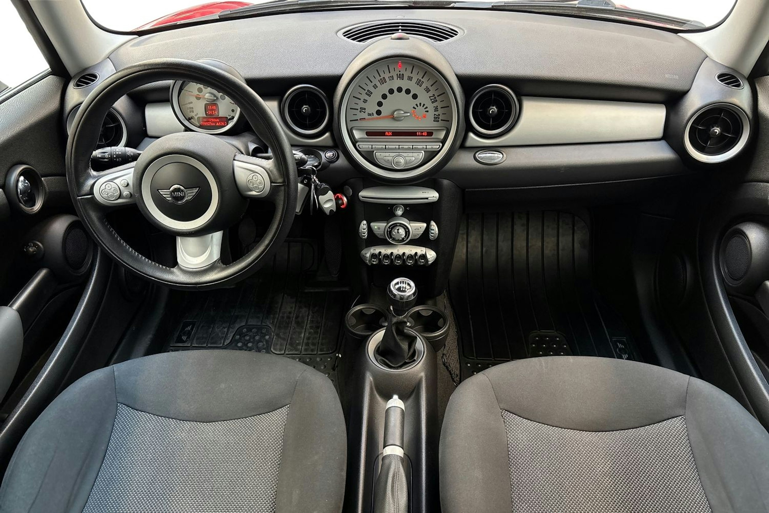 punainen Mini Cooper D 2009 kuva 9.