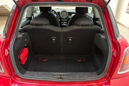 punainen Mini Cooper D 2009 kuva 14.