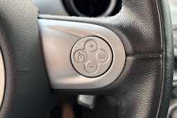 punainen Mini Cooper D 2009 kuva 17.