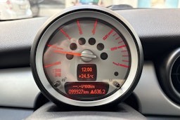 punainen Mini Cooper D 2009 kuva 20.