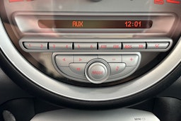 punainen Mini Cooper D 2009 kuva 22.