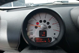 valkoinen Mini Cooper D 2011 kuva 6.
