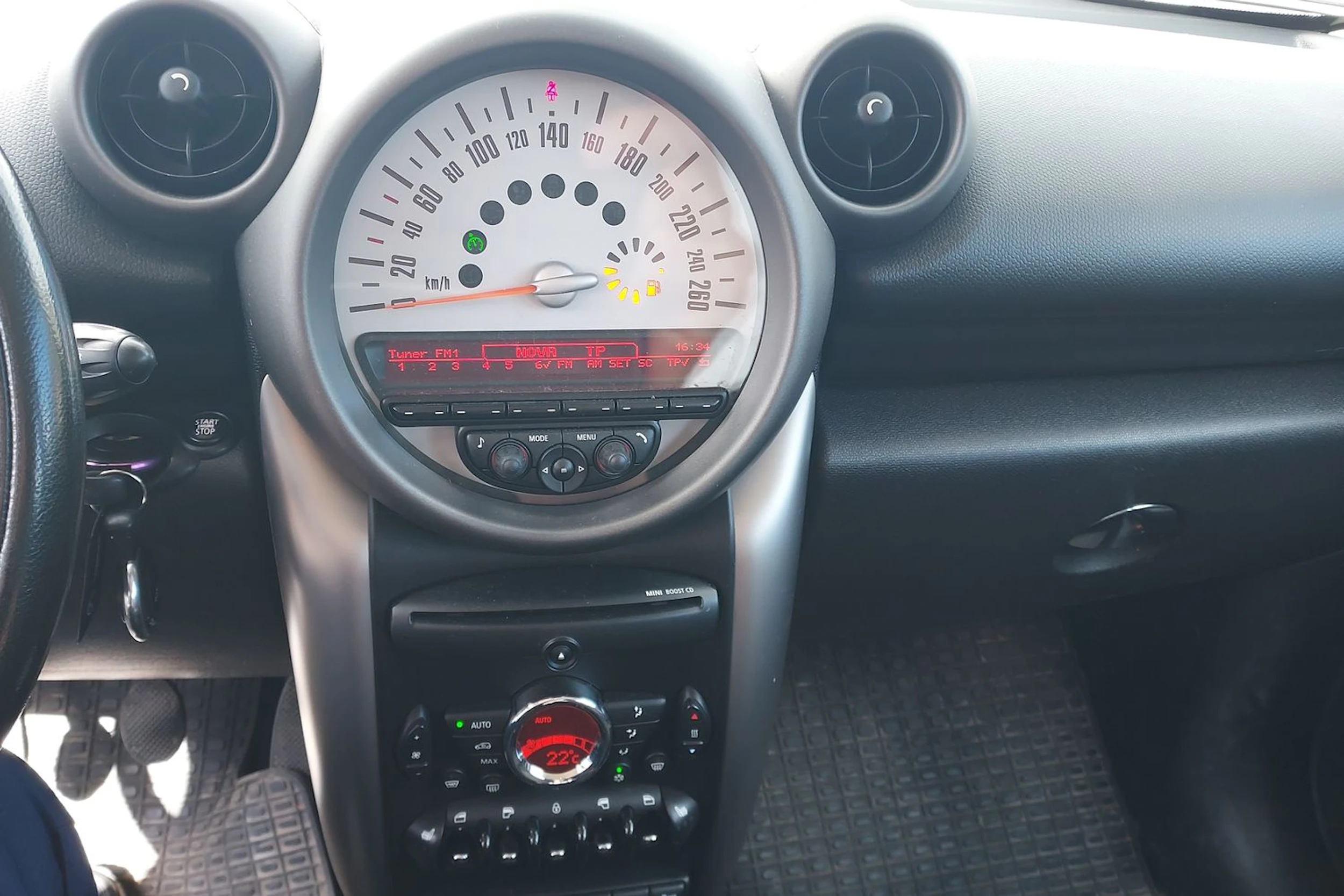 valkoinen Mini Cooper D 2011 kuva 7.