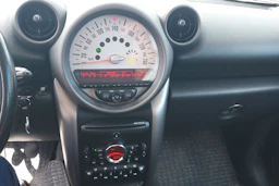 valkoinen Mini Cooper D 2011 kuva 7.