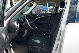 valkoinen Mini Cooper D 2011 kuva 8.