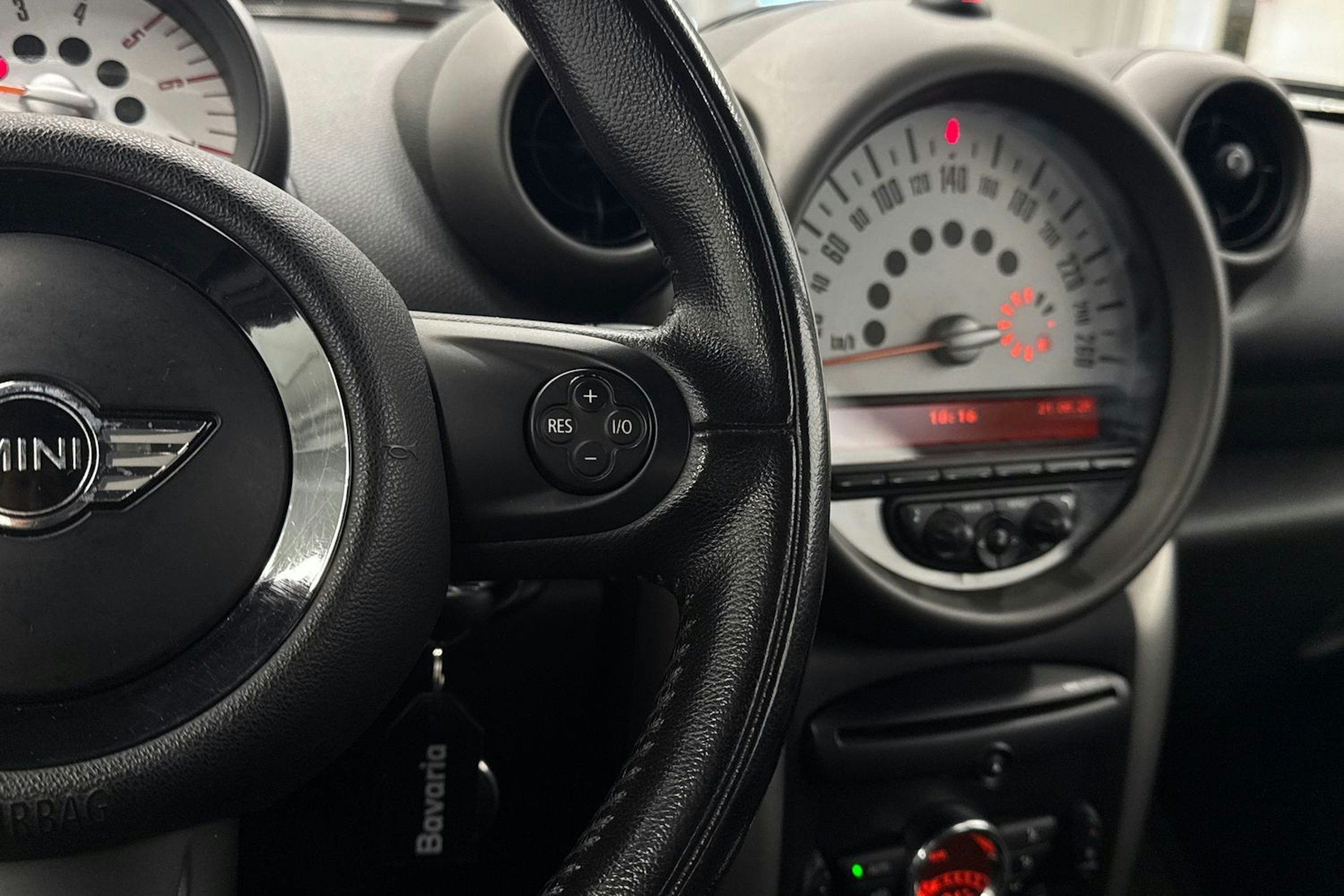 Vihreä Mini Cooper D 2011 kuva 12.