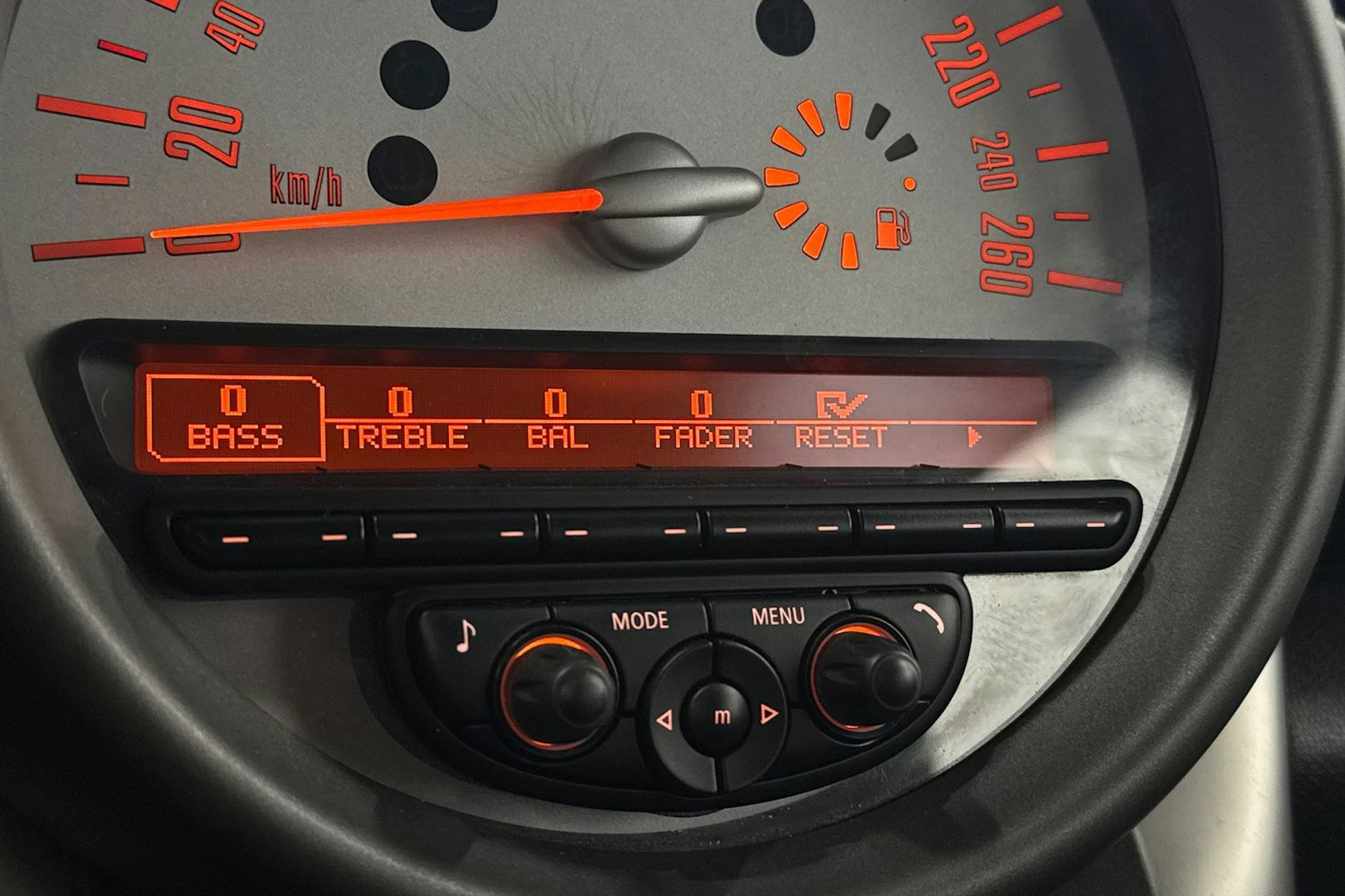 Vihreä Mini Cooper D 2011 kuva 21.