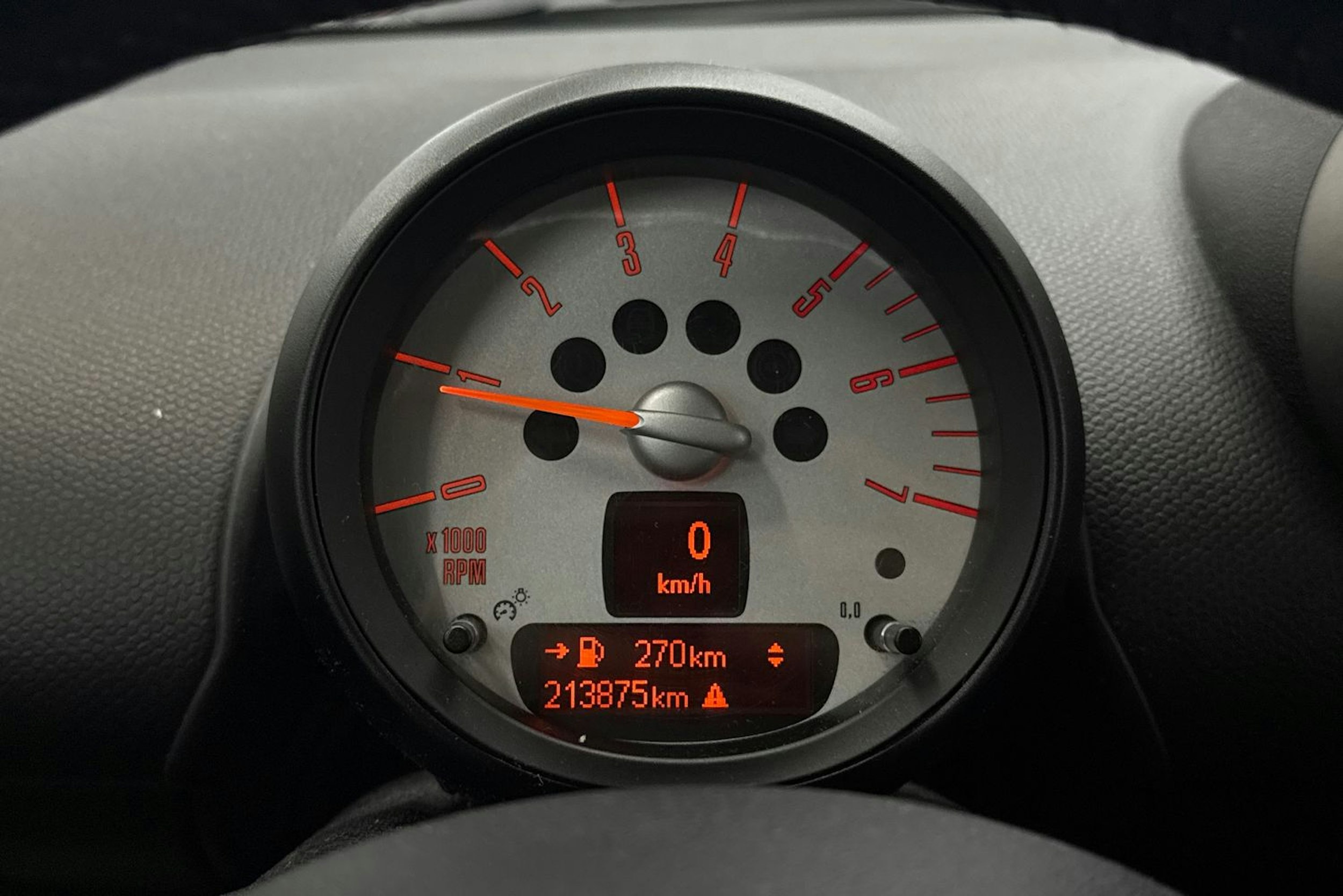 Sininen Mini Cooper D 2011 kuva 17.