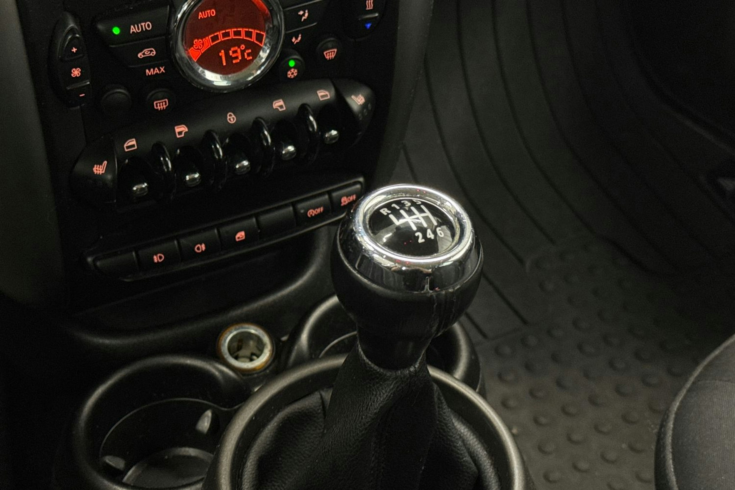 Sininen Mini Cooper D 2011 kuva 19.