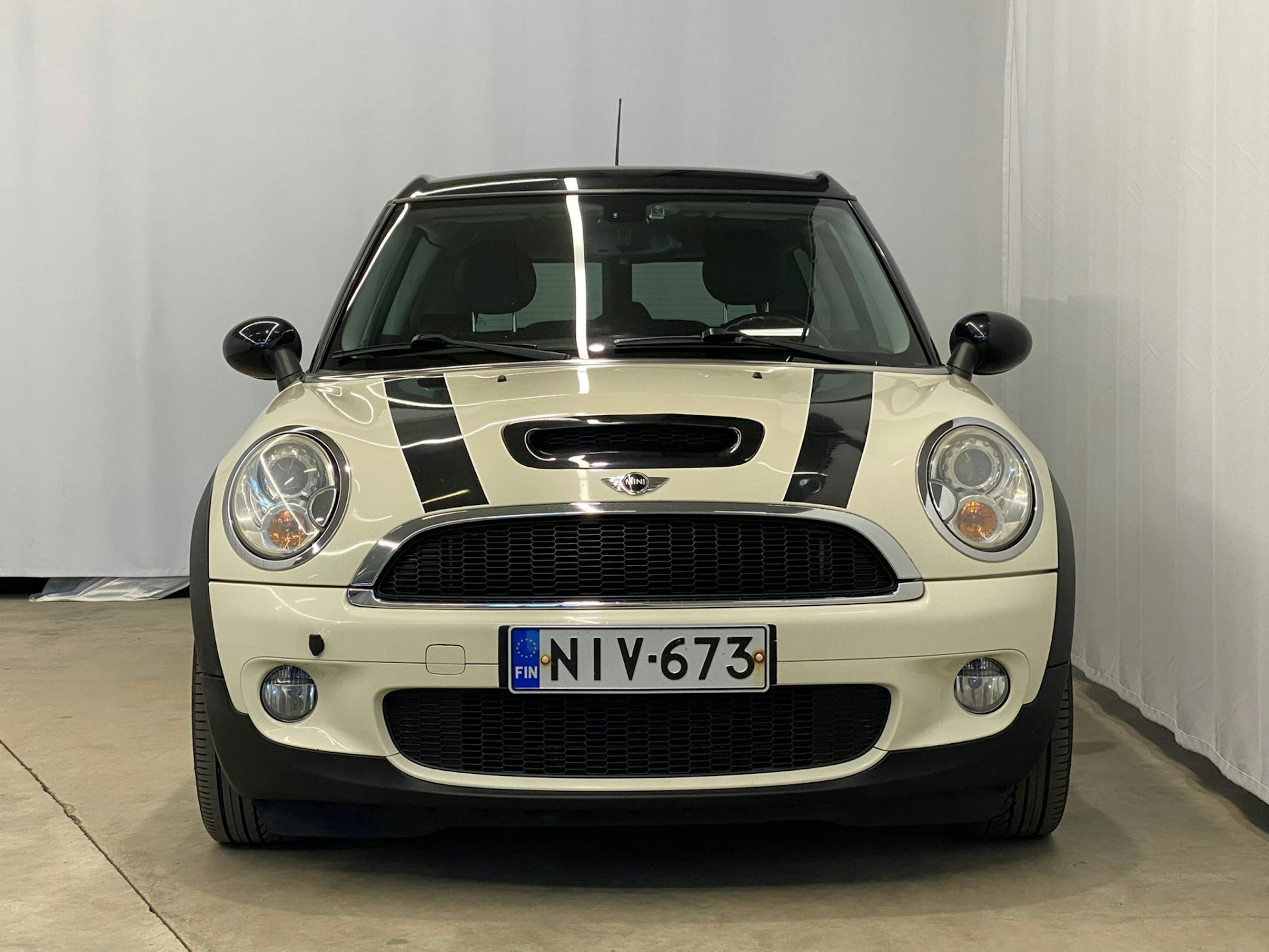 valkoinen Mini Cooper S 2009 kuva 2.