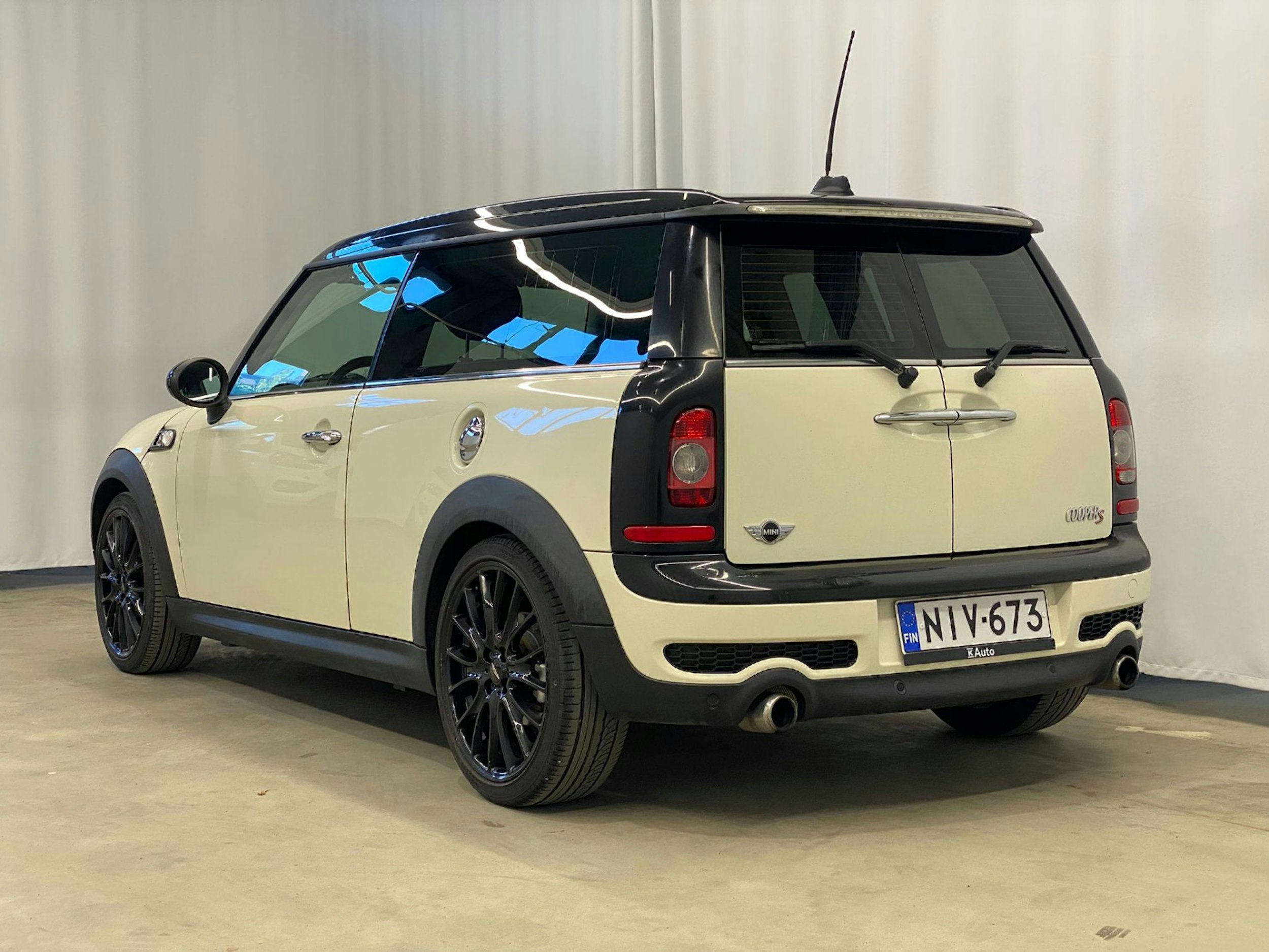 valkoinen Mini Cooper S 2009 kuva 3.