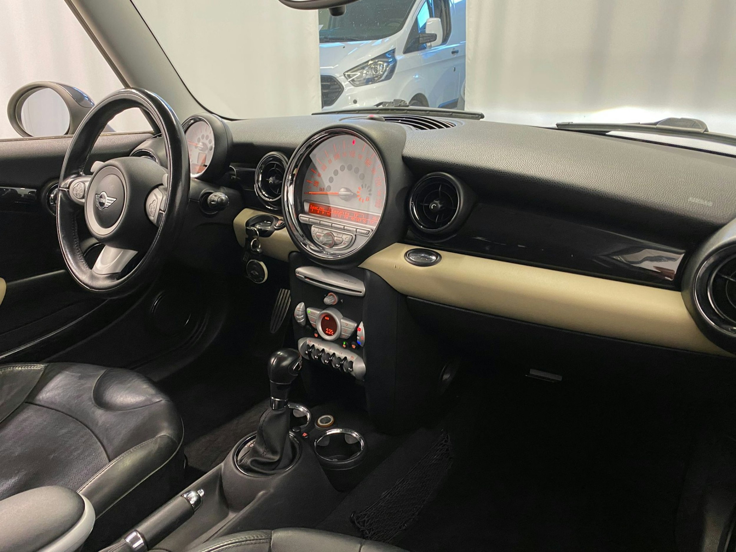 valkoinen Mini Cooper S 2009 kuva 8.