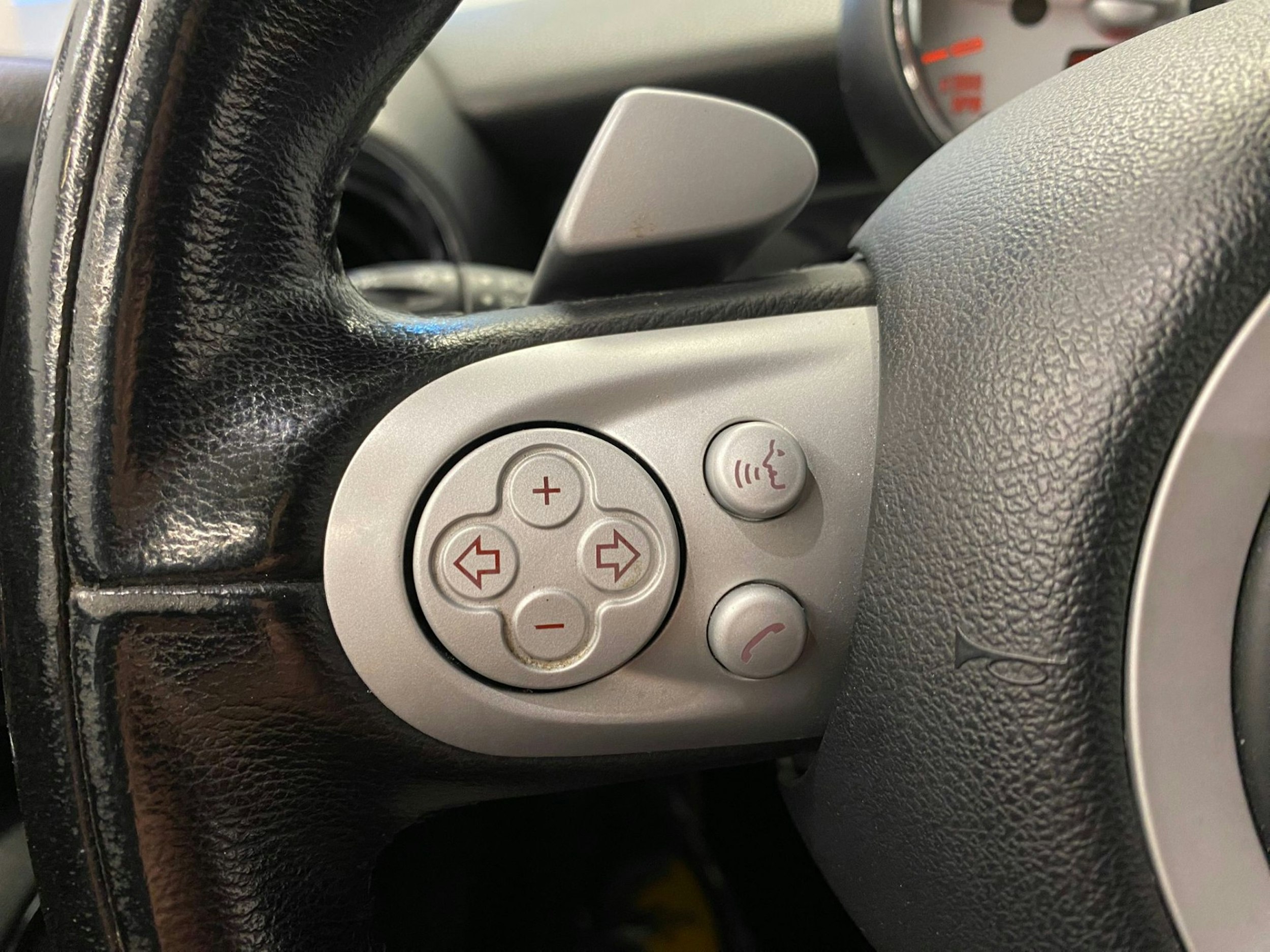 valkoinen Mini Cooper S 2009 kuva 16.