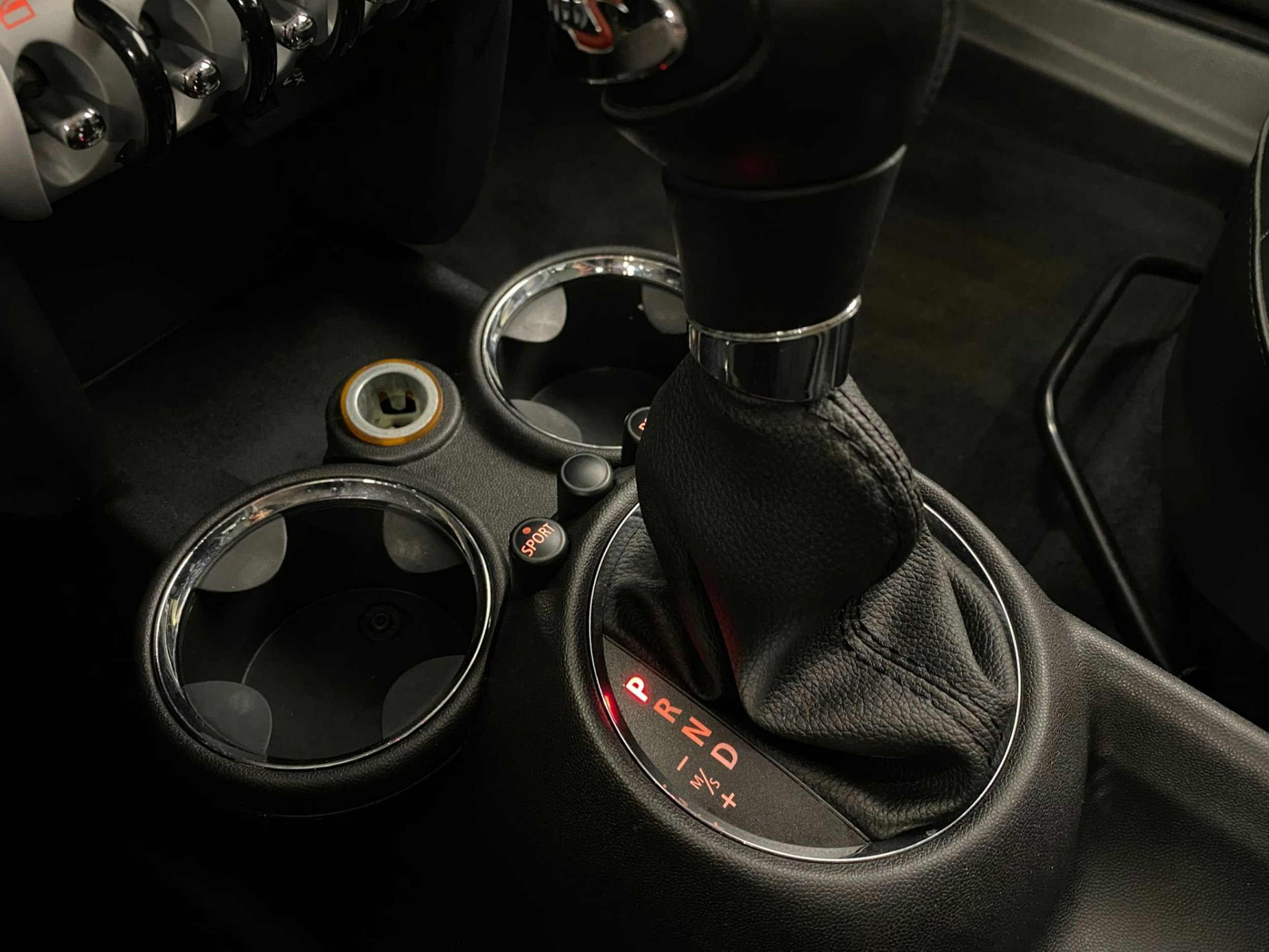 valkoinen Mini Cooper S 2009 kuva 21.