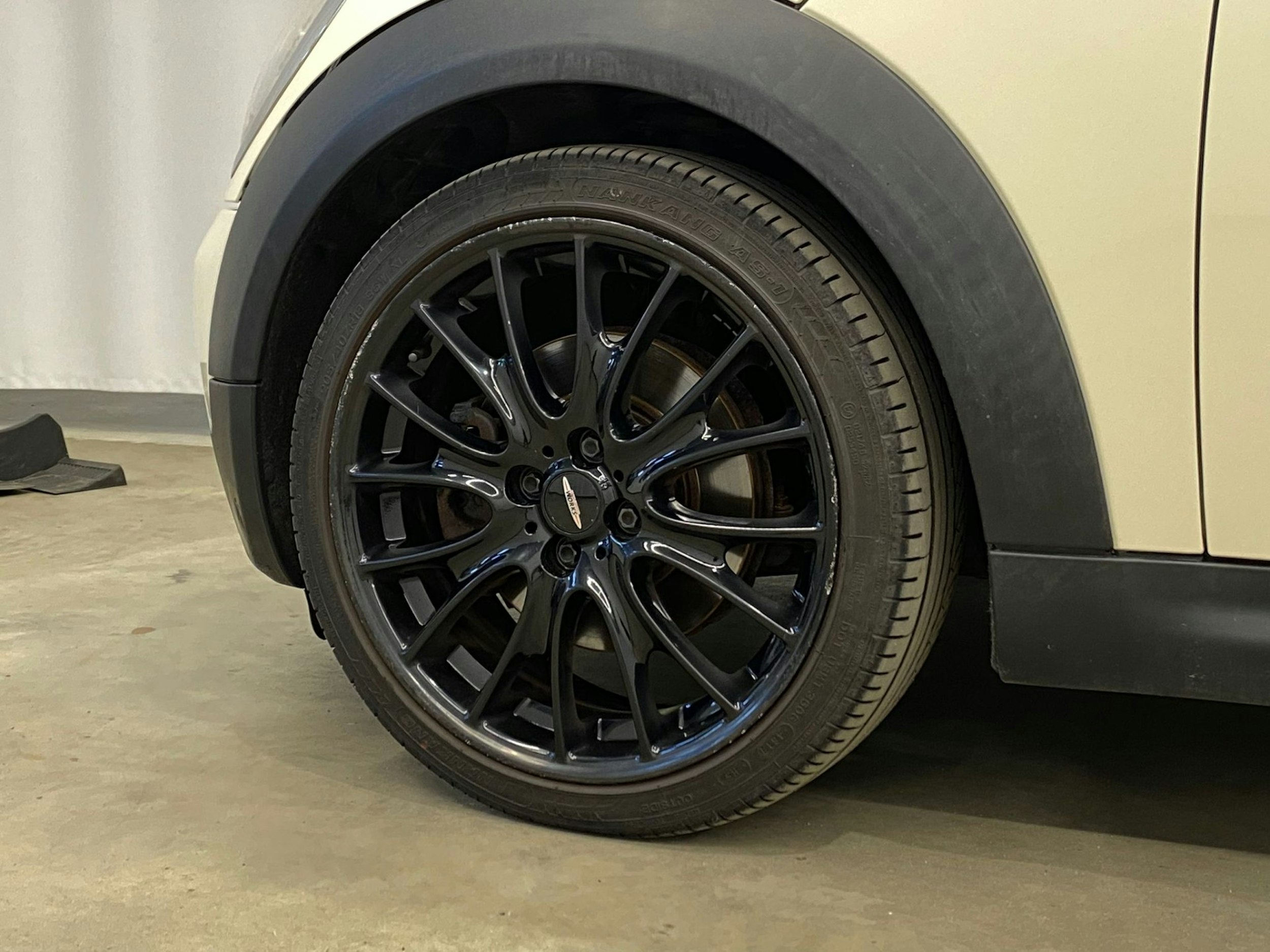 valkoinen Mini Cooper S 2009 kuva 22.