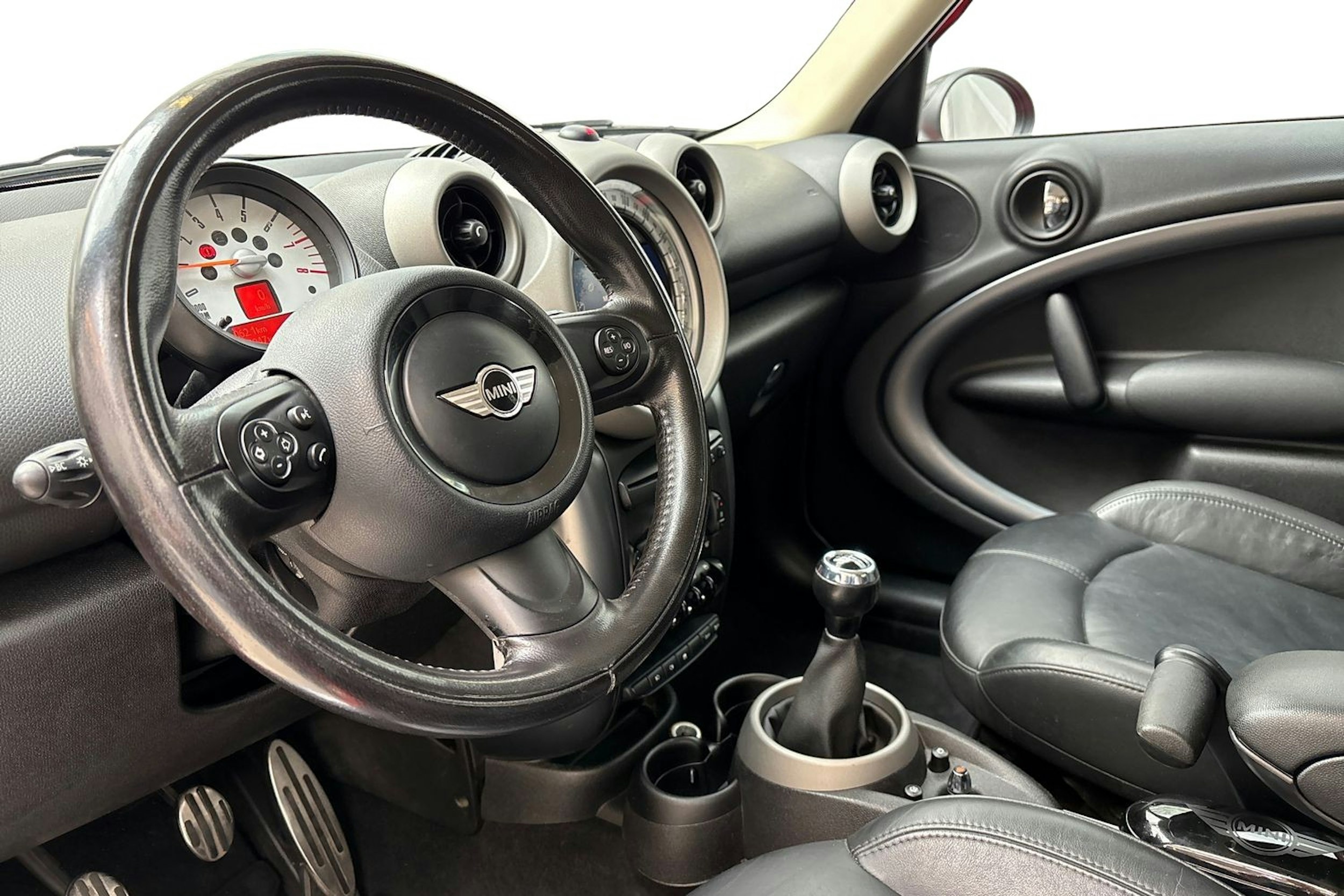 punainen Mini Cooper S 2011 kuva 7.