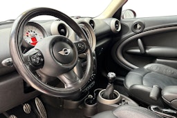 punainen Mini Cooper S 2011 kuva 7.