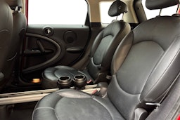 punainen Mini Cooper S 2011 kuva 10.