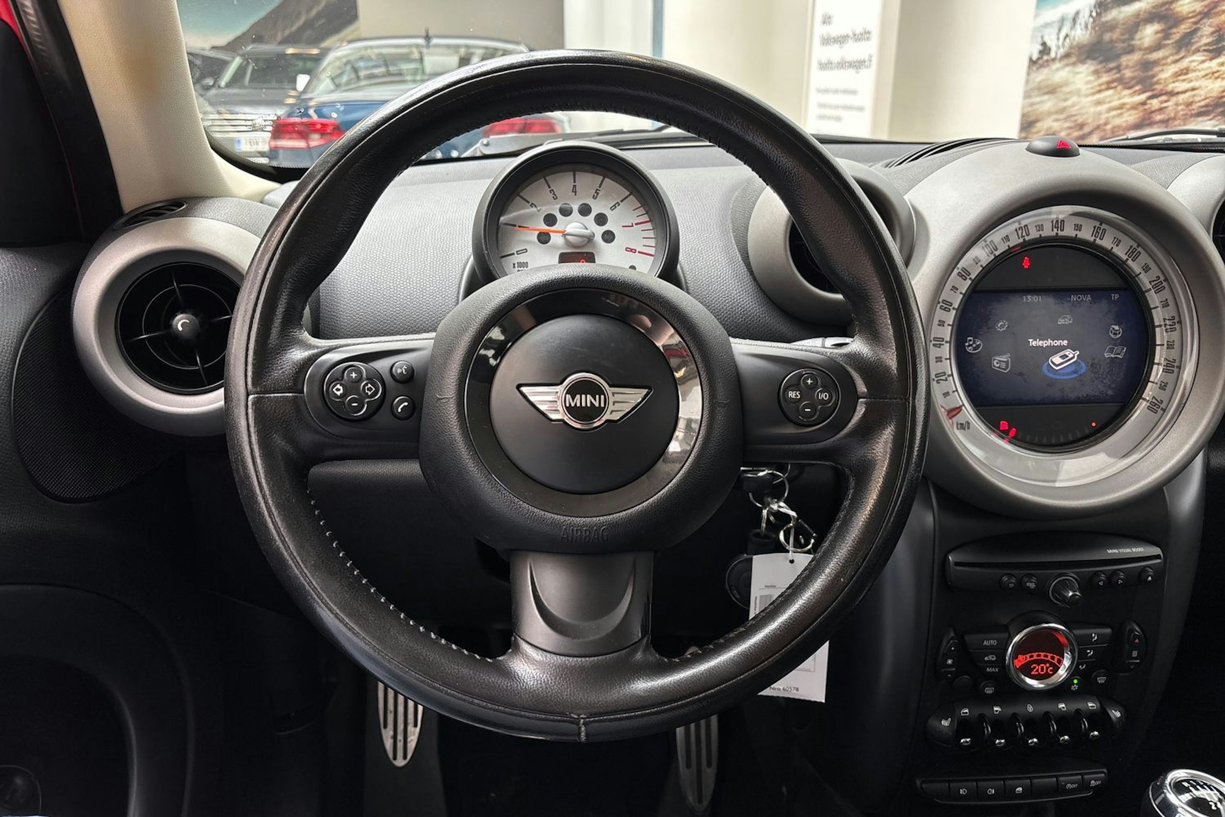 punainen Mini Cooper S 2011 kuva 19.