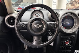 punainen Mini Cooper S 2011 kuva 19.