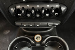 punainen Mini Cooper S 2011 kuva 25.