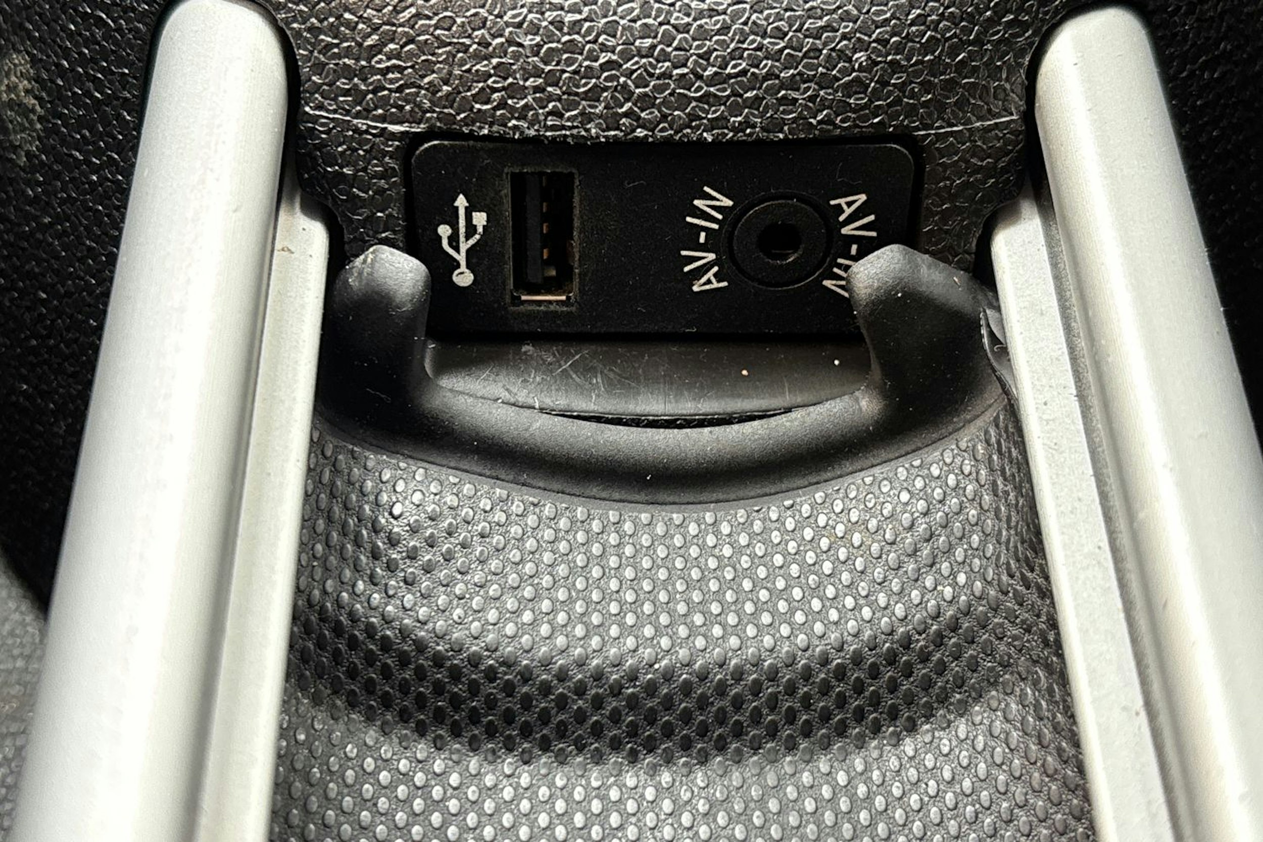 punainen Mini Cooper S 2011 kuva 28.