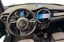 met. vihreä Mini Cooper SE 2022 kuva 9.