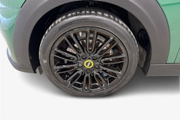 met. vihreä Mini Cooper SE 2022 kuva 11.