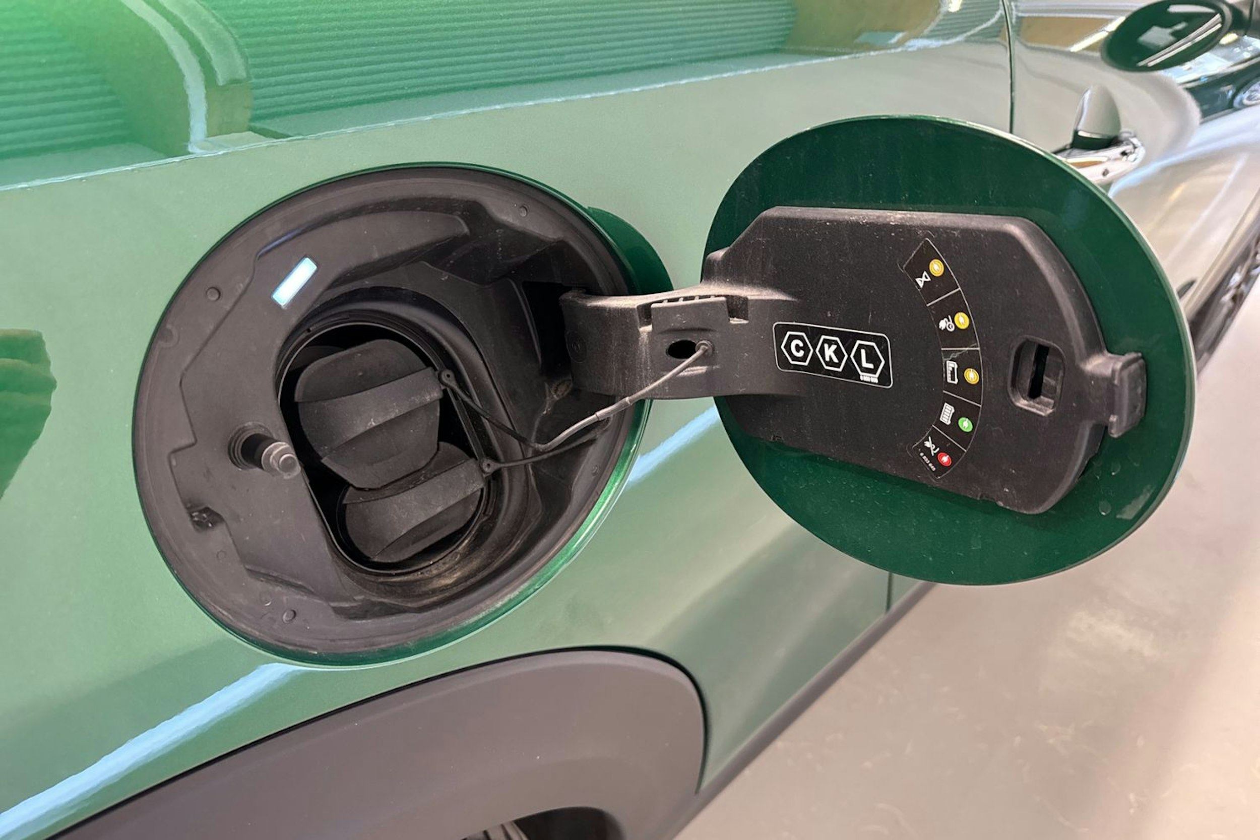 met. vihreä Mini Cooper SE 2022 kuva 15.