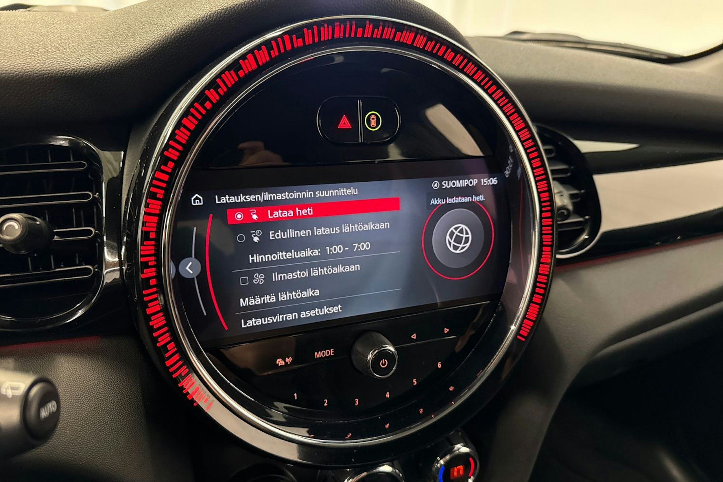 met. vihreä Mini Cooper SE 2022 kuva 23.