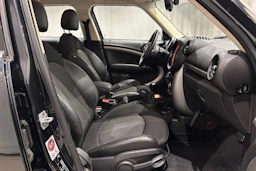 musta Mini Countryman 2015 kuva 13.