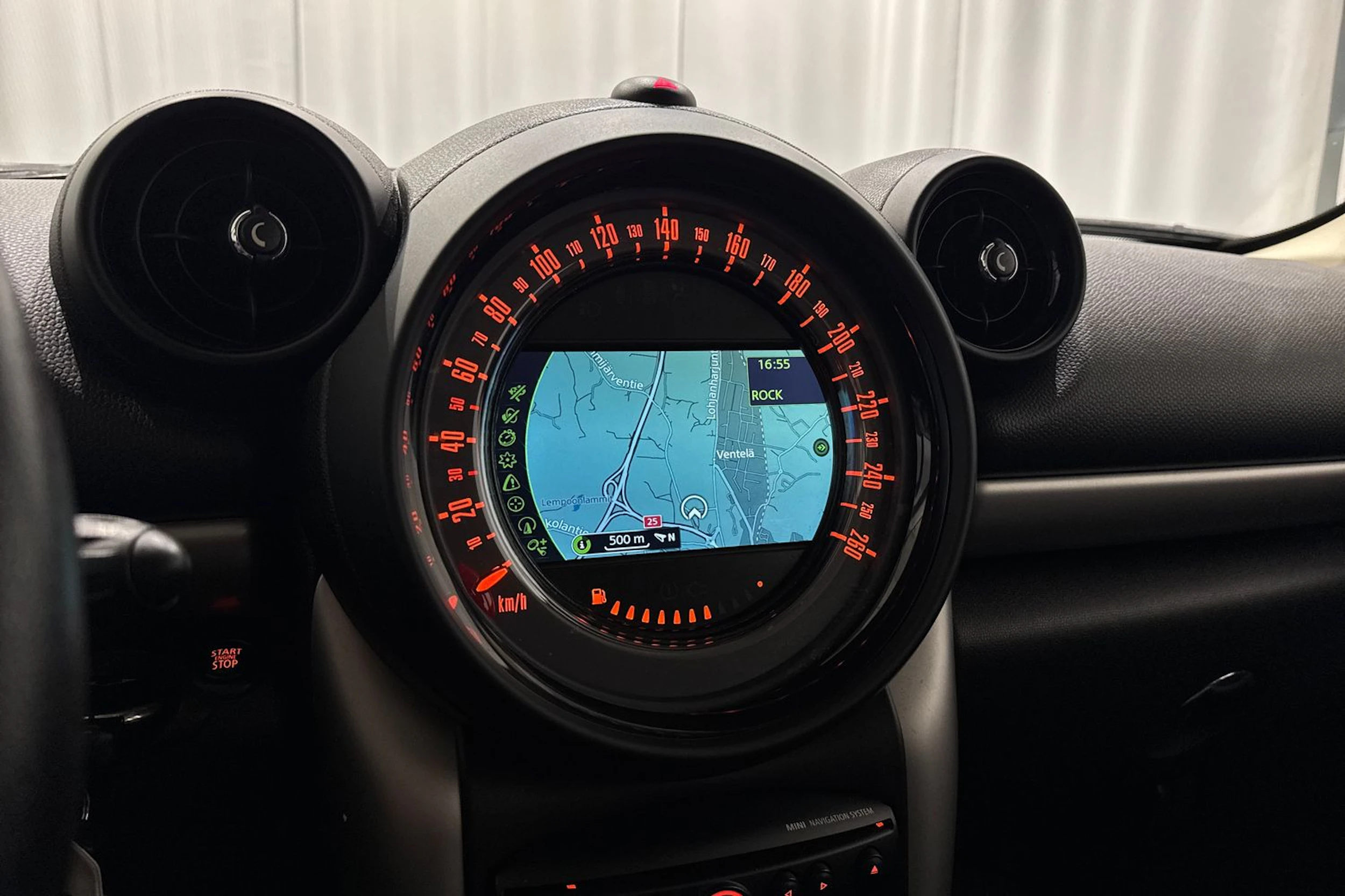 musta Mini Countryman 2015 kuva 18.