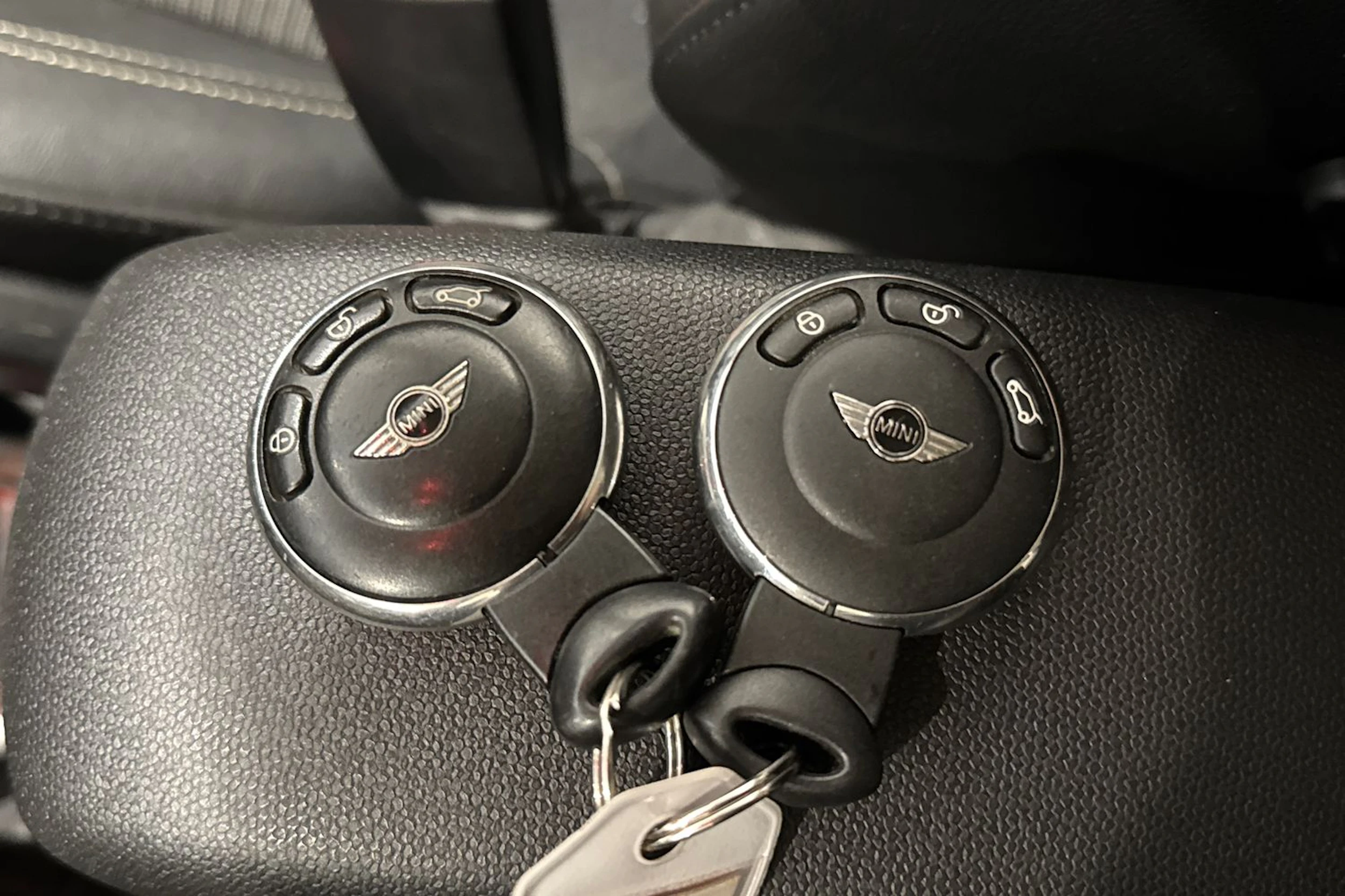 musta Mini Countryman 2015 kuva 22.
