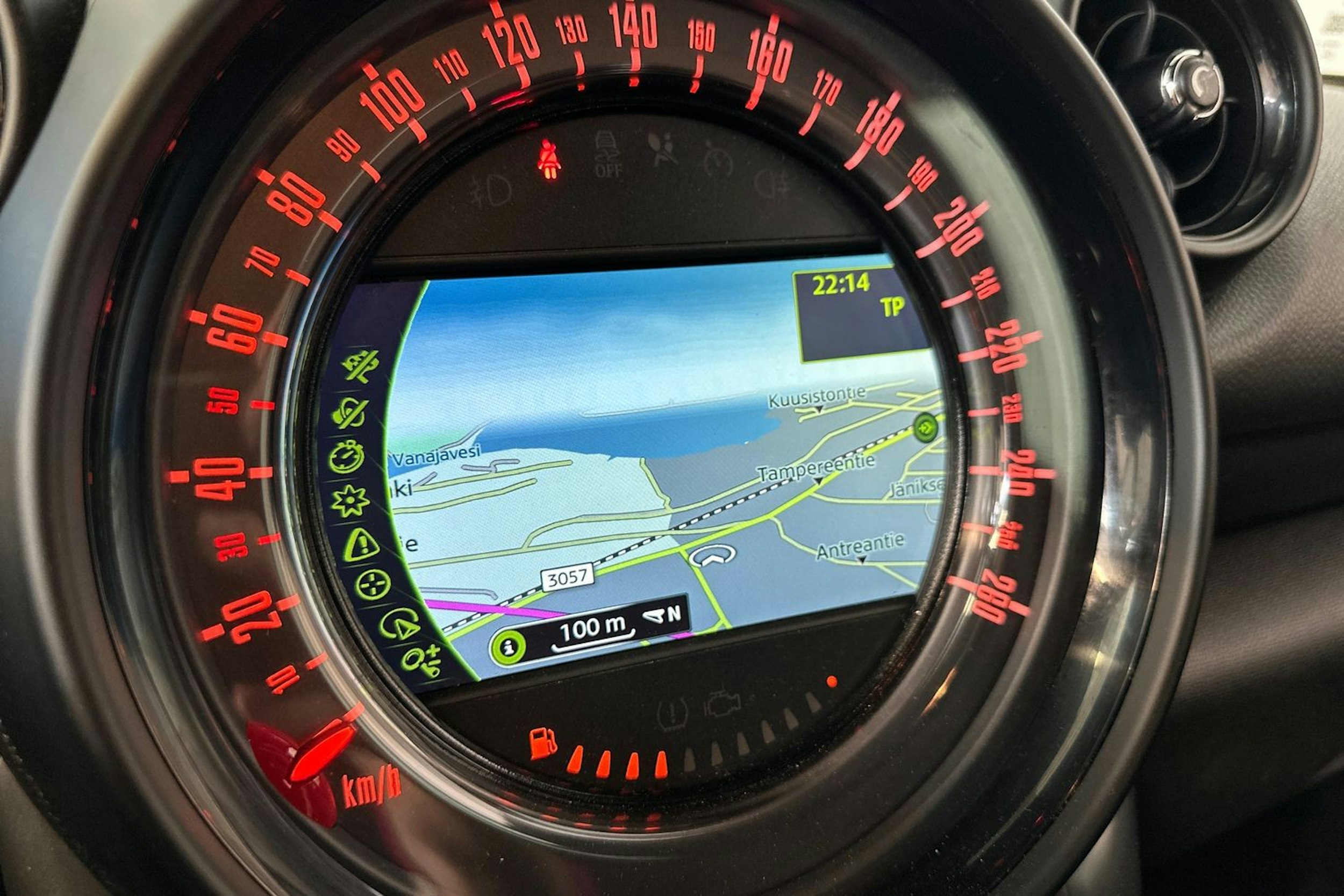 Valkoinen Mini Countryman 2015 kuva 20.