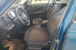 sininen Mini Countryman 2017 kuva 16.