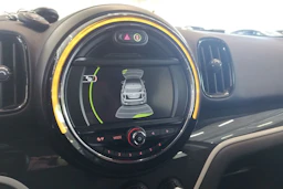 sininen Mini Countryman 2017 kuva 18.