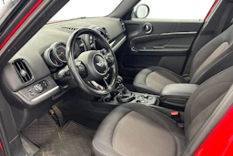punainen Mini Countryman 2017 kuva 6.