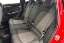 punainen Mini Countryman 2017 kuva 8.