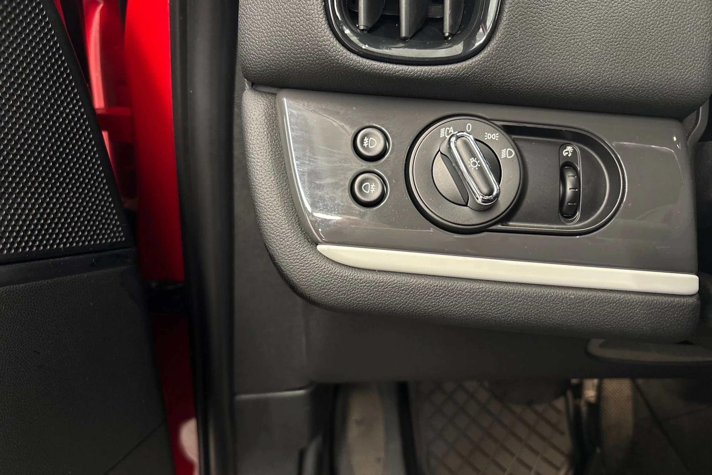 punainen Mini Countryman 2017 kuva 17.