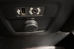 punainen Mini Countryman 2017 kuva 27.