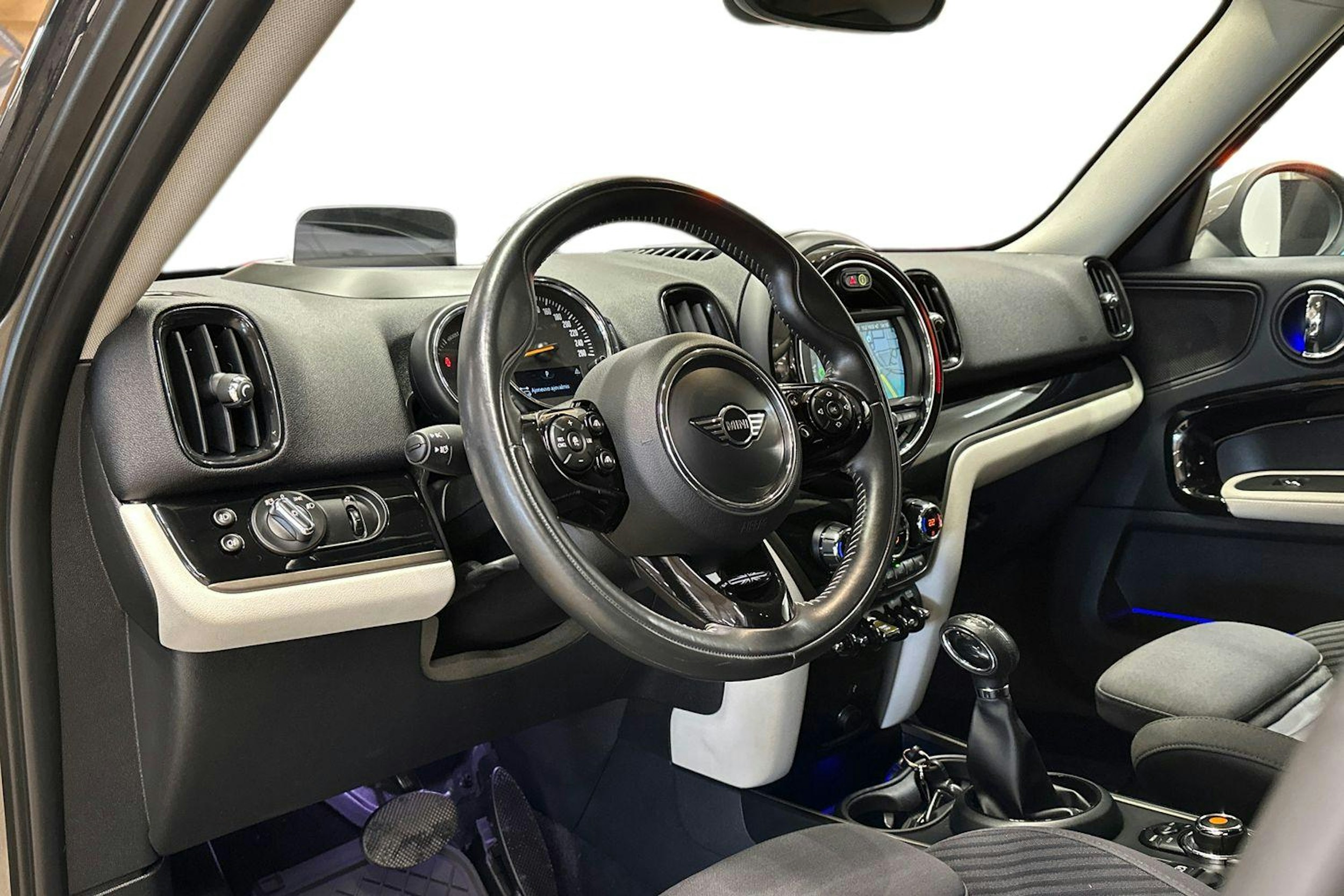 harmaa Mini Countryman 2018 kuva 7.