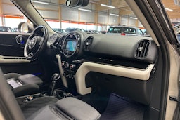 harmaa Mini Countryman 2018 kuva 14.