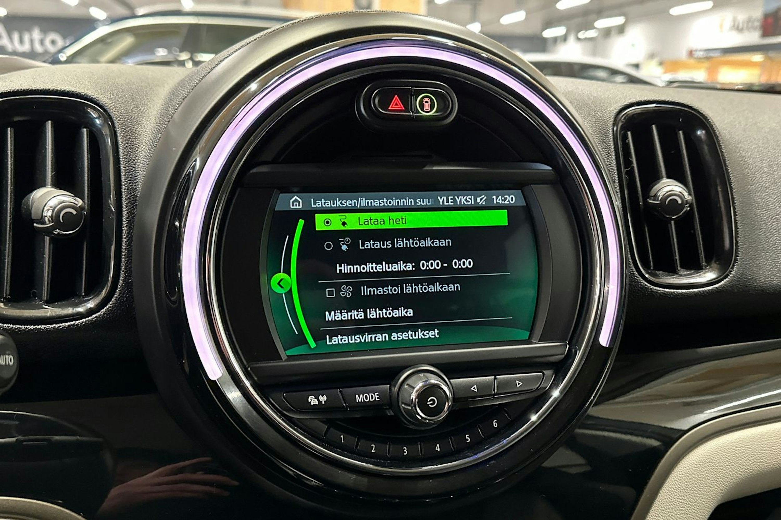 harmaa Mini Countryman 2018 kuva 21.