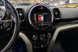 harmaa Mini Countryman 2018 kuva 22.