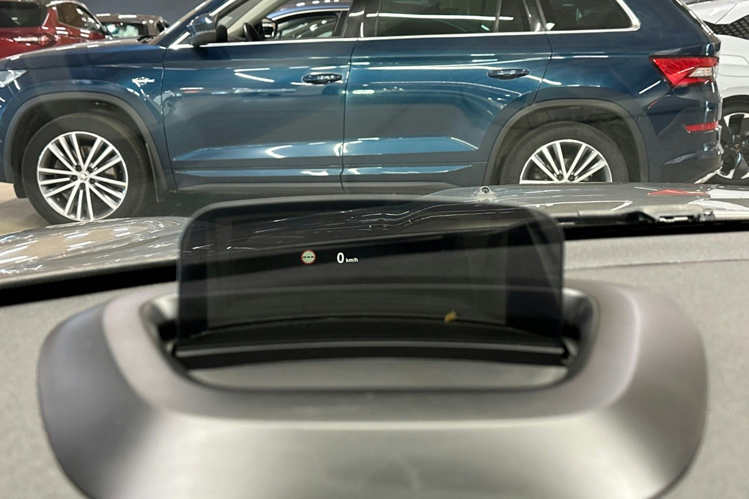 harmaa Mini Countryman 2018 kuva 25.