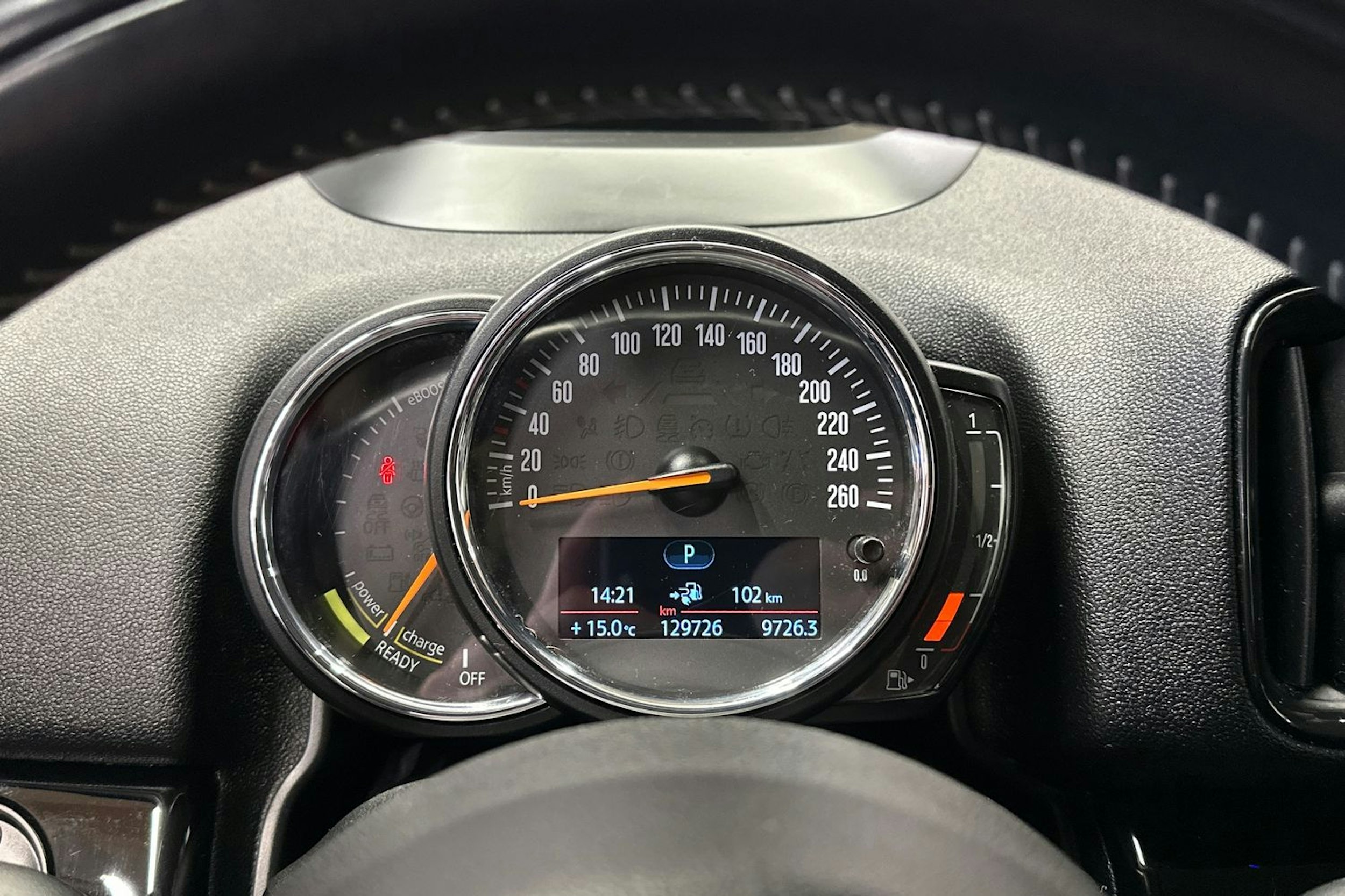 harmaa Mini Countryman 2018 kuva 26.