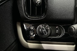 harmaa Mini Countryman 2018 kuva 29.