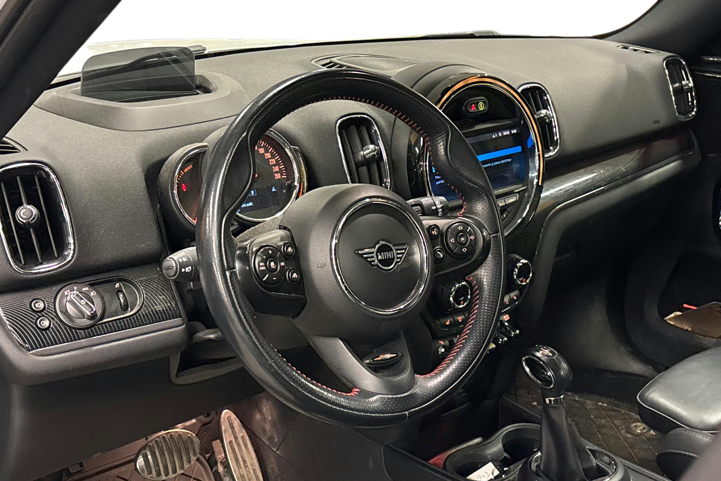 valkoinen Mini Countryman 2018 kuva 3.