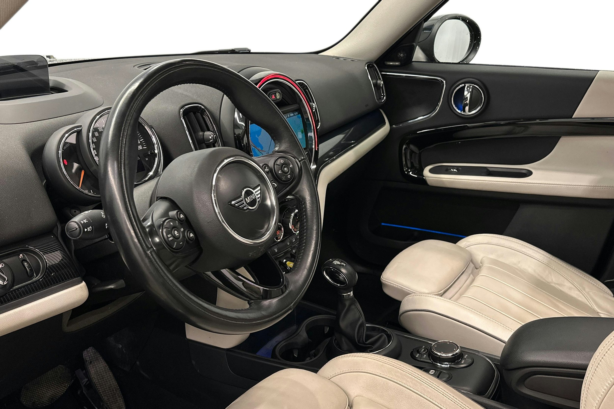 met. harmaa Mini Countryman 2018 kuva 7.