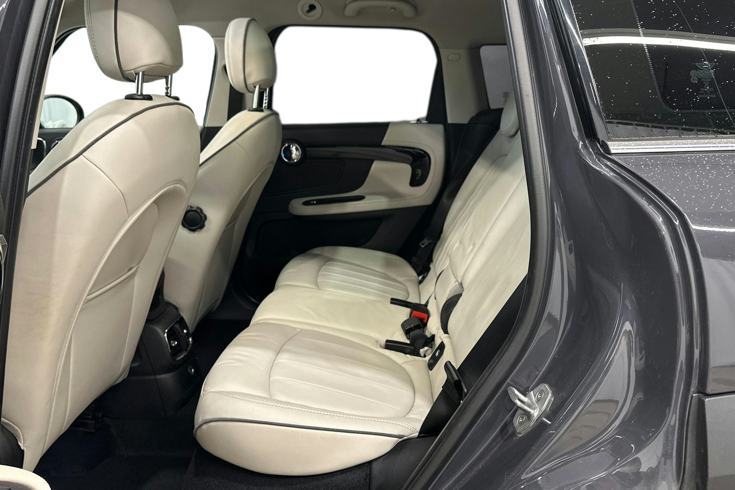 met. harmaa Mini Countryman 2018 kuva 10.